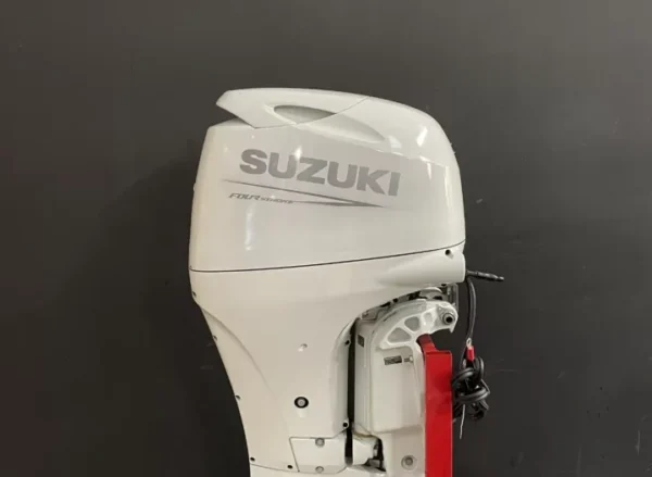 Suzuki 70 HP EFI 4